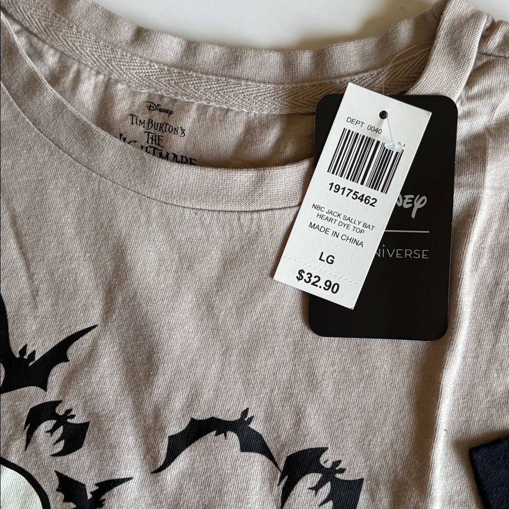 NWT Nightmare Before Christmas 100% Organic Cotton Women’s shirt Black tie dye L - Picture 3 of 11